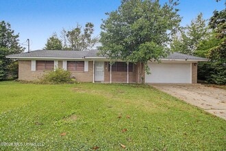Building Photo - 883 Rustwood Dr