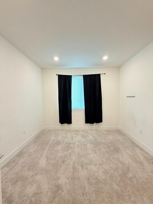 Building Photo - 5344 Trimonti Cir