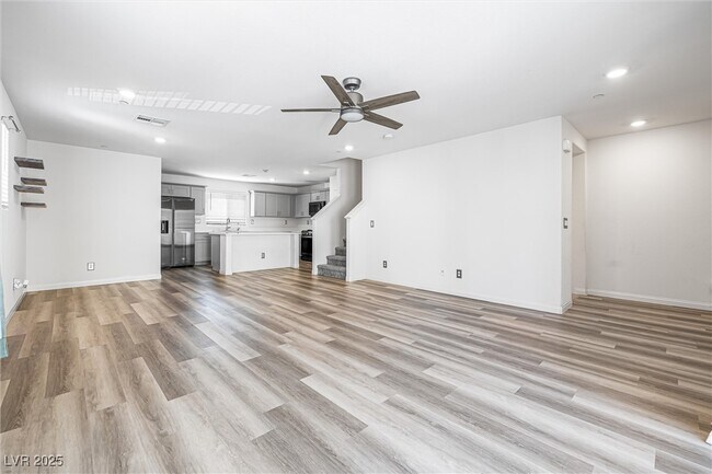 Building Photo - 3719 Enchanted Sky St
