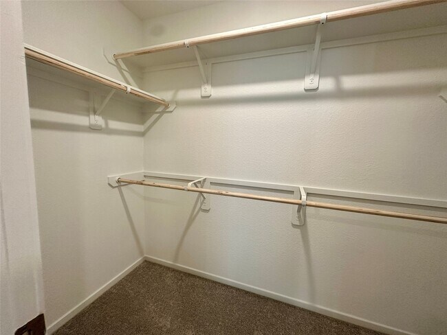 Building Photo - 13310 Rayhill Dr