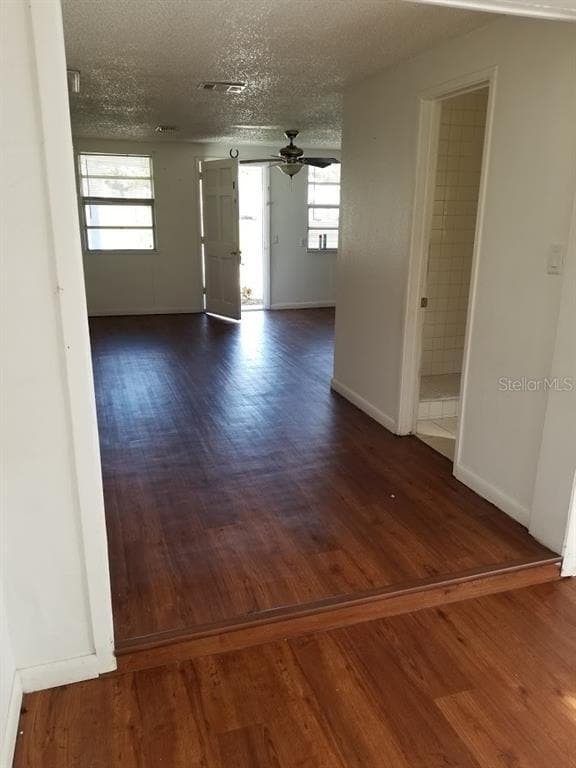 Building Photo - 7039 Aurora Dr