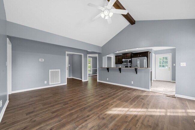Building Photo - Nice all brick home- in the heart of Sango!