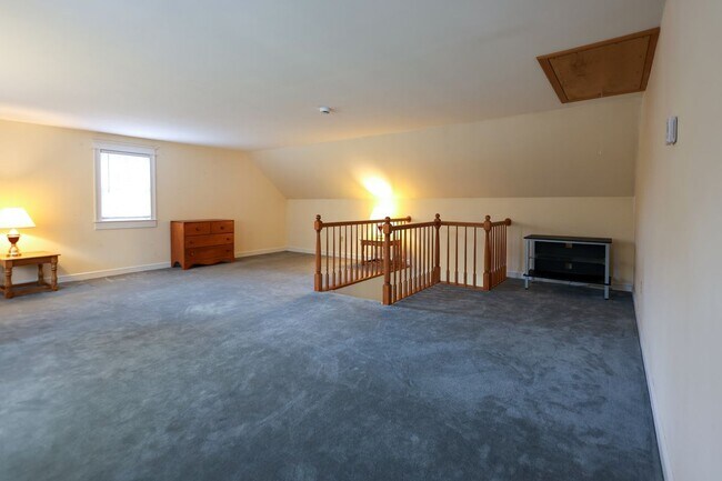 Building Photo - 288 Goldthwaite Rd