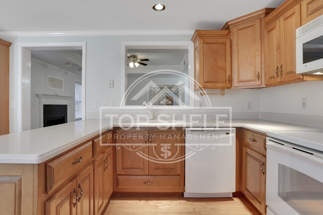 Building Photo - 127 Tara Blvd