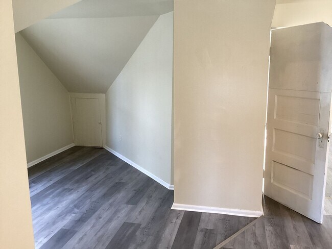 Building Photo - 4228 W Bonny Pl