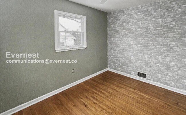 Building Photo - 1303 Brice St