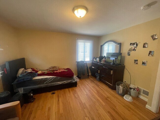 Building Photo - Charming 3 Bedroom Home in Aurora