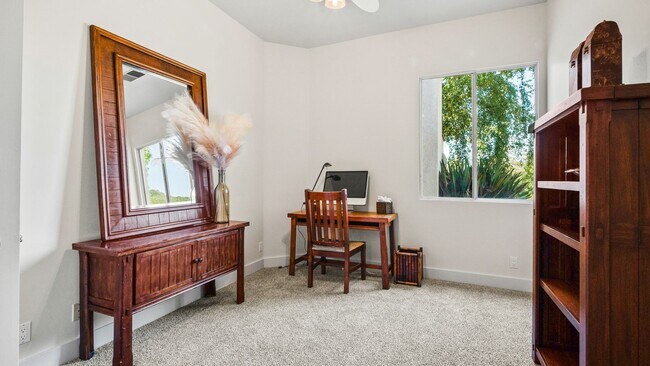 Building Photo - Hilltop Estate in Green Valley-Fully Furni...