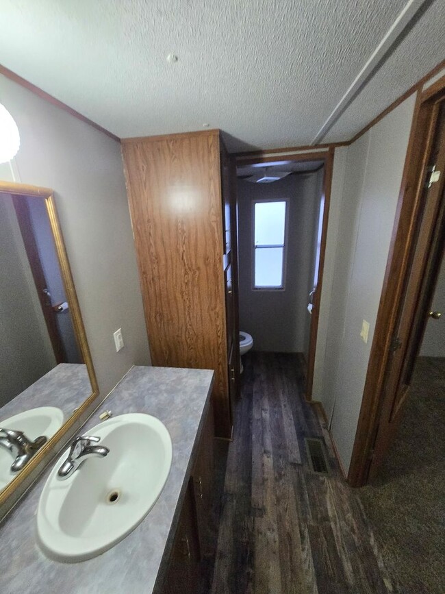 Building Photo - 3 Bed 2 Bath Mobile Home for rent in Middletown, MO!