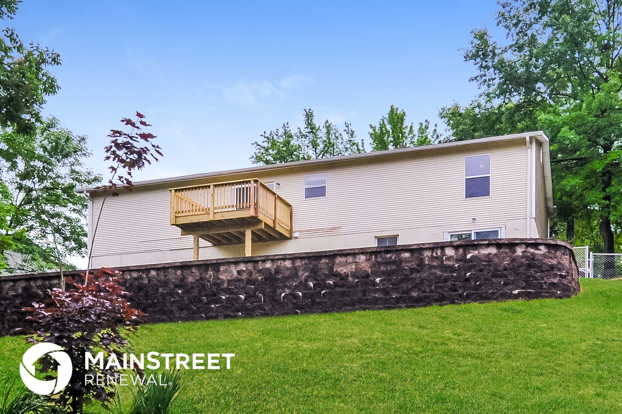 Building Photo - 738 Pine Haven Dr