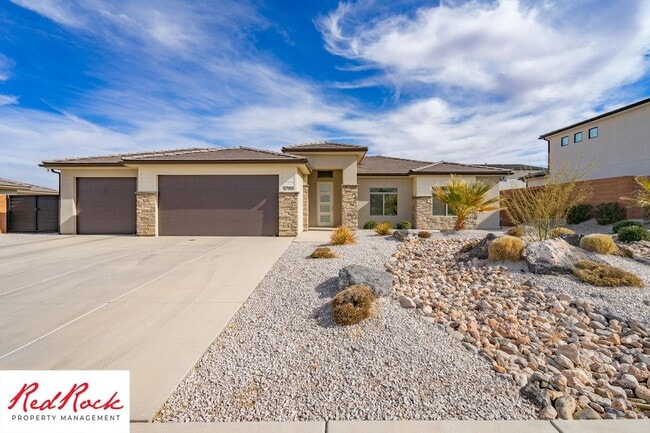 Building Photo - Comfort, Space & Style with a 3-Car Garage Small Dog Friendly!