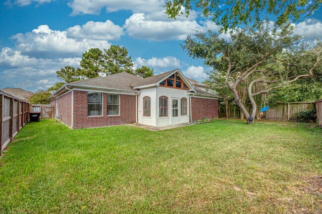 Building Photo - 21403 Hadrian Dr