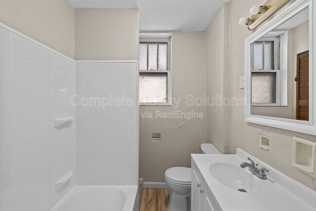 Building Photo - 7109 Eugene Ave