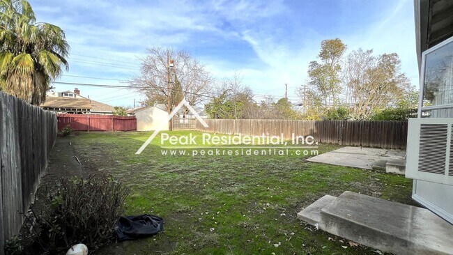 Building Photo - 3 br, 1 bath House - 2373 Anita Ave