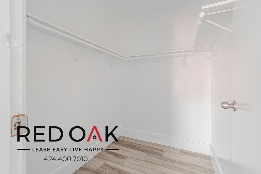 Building Photo - 687 Shatto Pl