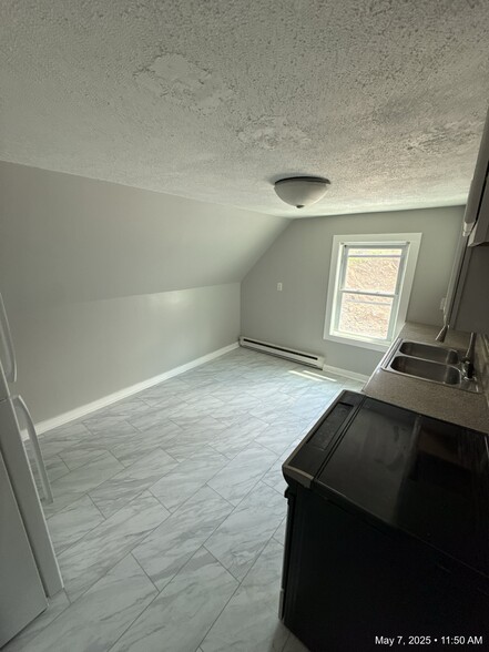 Kitchen - 751 Washington St