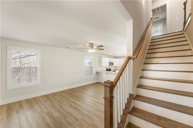 Building Photo - 3 bedroom/2.5 bath Like New in Forsyth Cou...