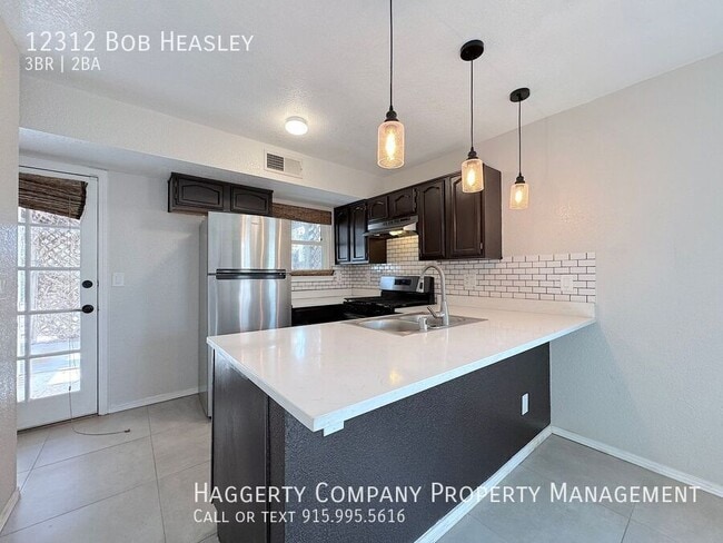 Building Photo - 12312 Bob Heasley Dr