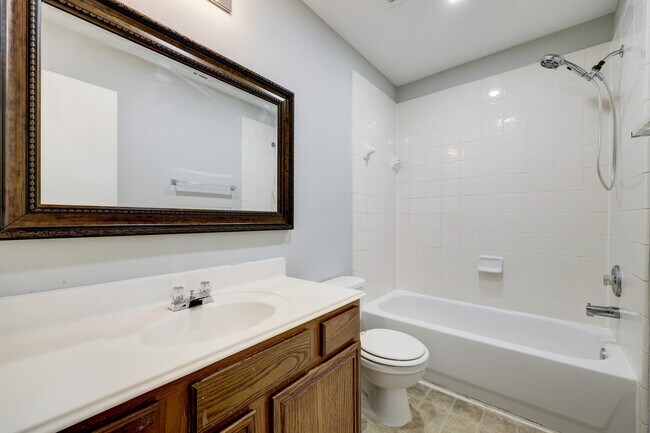 Building Photo - 4906 Siros Isle Ct