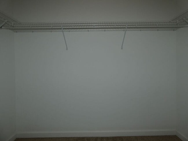 Building Photo - 4985 Creekside Ln