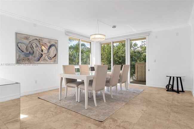 Building Photo - 9 NE 20th Ave