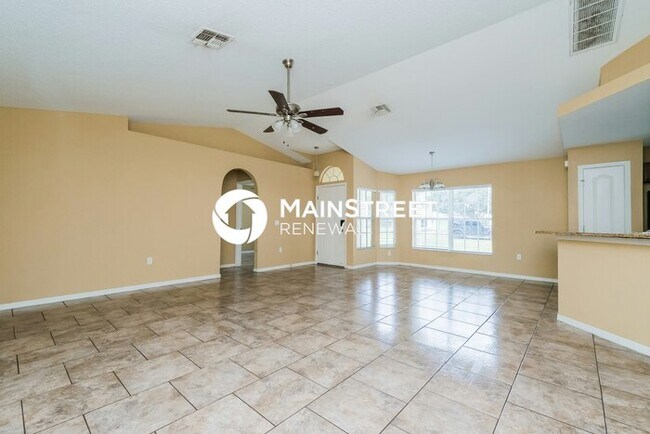 Building Photo - 3 Bedroom Pet-Friendly Home in Spring Hill, FL with Main Street Renewal
