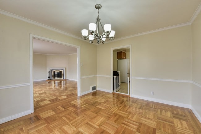 Building Photo - 715 30th Ave