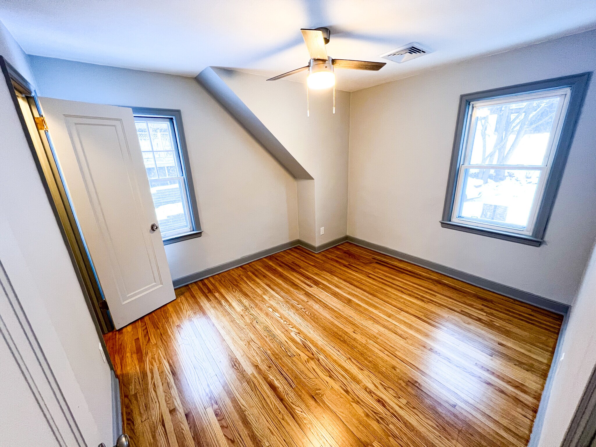 Bedroom 1 - 1722 Broadway St N