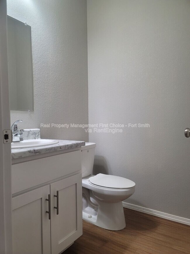 Building Photo - 2108 Ingalls Ln