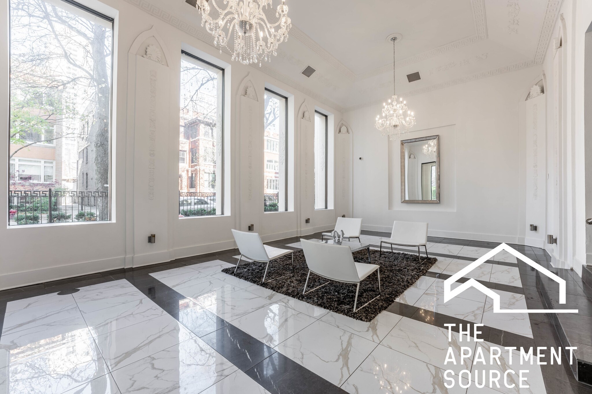 Building Photo - 925 W Carmen Ave