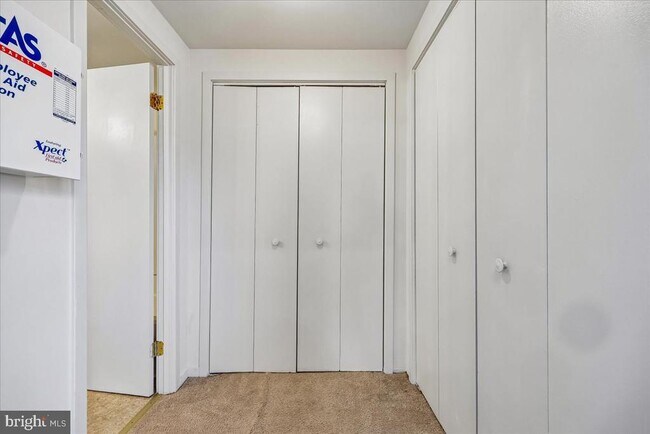 Building Photo - 9793 Hellingly Pl