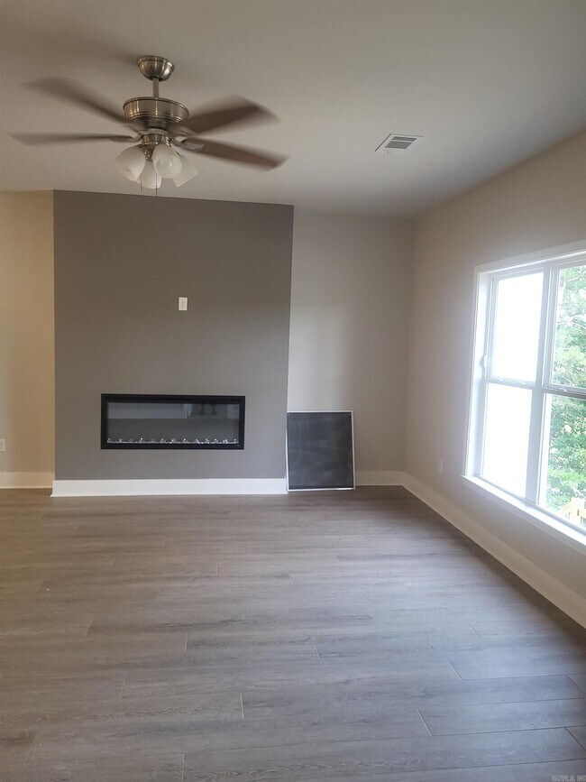 Building Photo - 1803 Aldersgate Rd