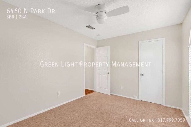 Building Photo - 6460 N Park Dr
