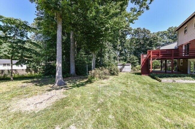 Building Photo - 5012 Sideburn Rd