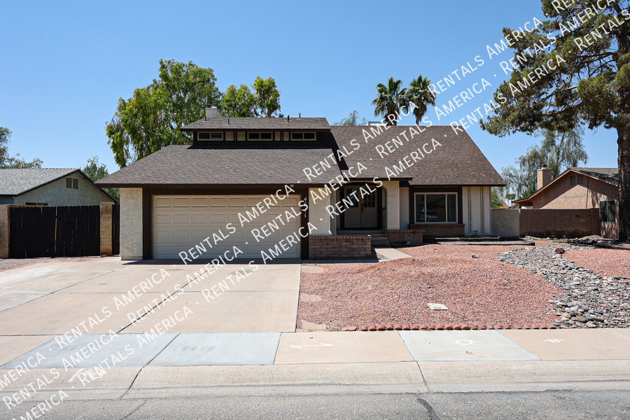 Building Photo - 4611 W Milky Way