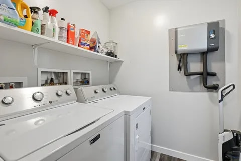 Building Photo - 145 S Lovers Ln