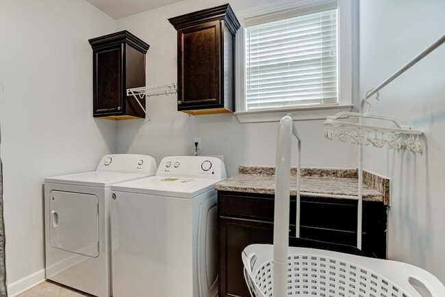 Building Photo - 8764 Brunswick Forest Dr