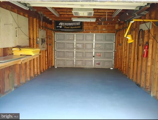 Building Photo - 1007 Foxwood Ln