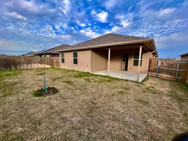 Building Photo - 6320 Dorothy Muree Dr