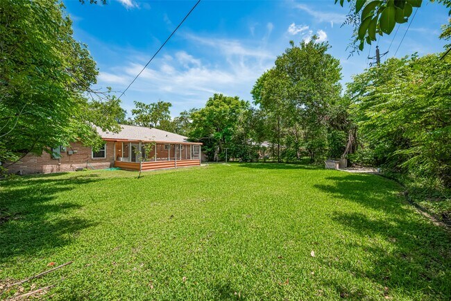 Building Photo - 12206 Ashcroft Dr