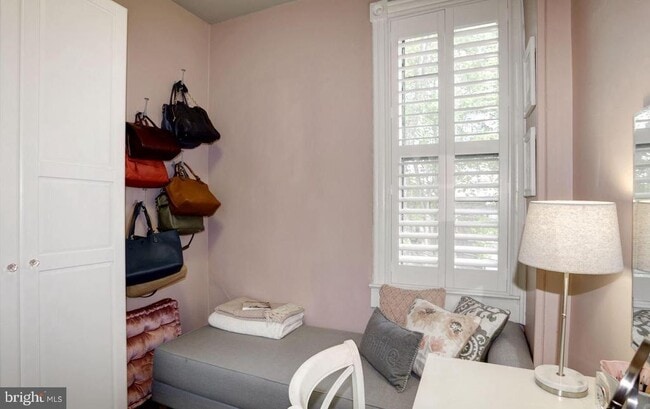 Building Photo - 1932 35th St NW