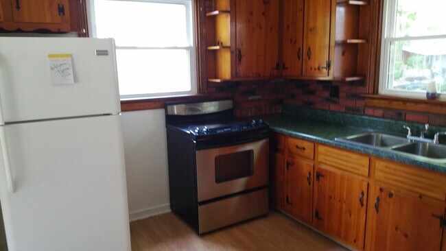 Building Photo - Orcutt Lane - 3 bedroom house