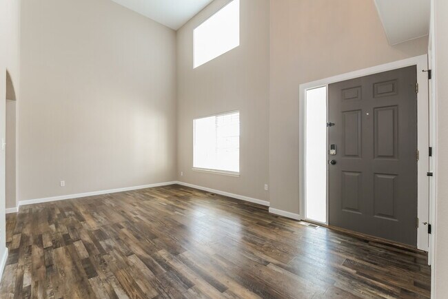 Building Photo - 13922 Hudson Way