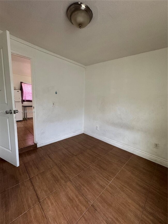 Building Photo - 410 N 58th Ave