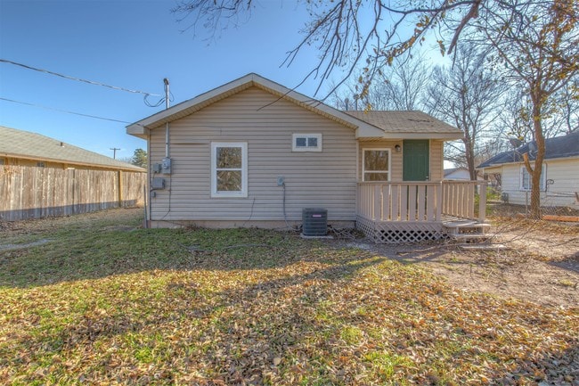 Building Photo - 1170 N Birmingham Ave