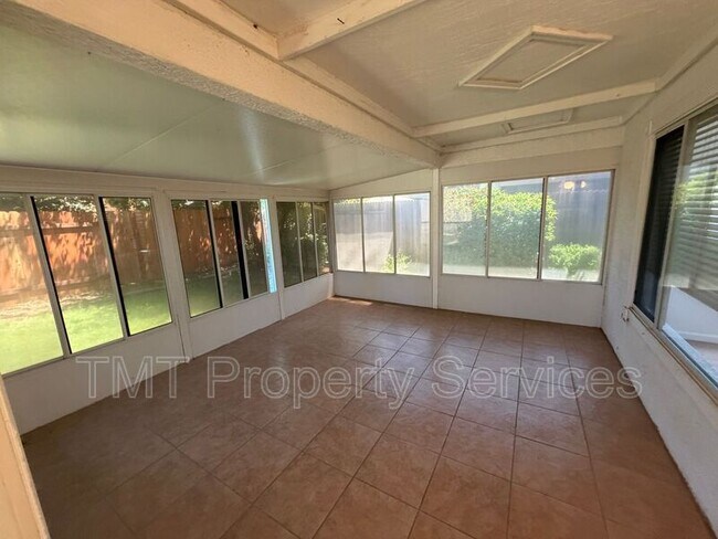 Building Photo - 6413 Noble House Ct