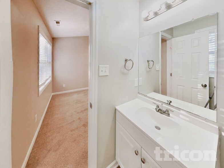 Building Photo - 4813 Windbreak Ln