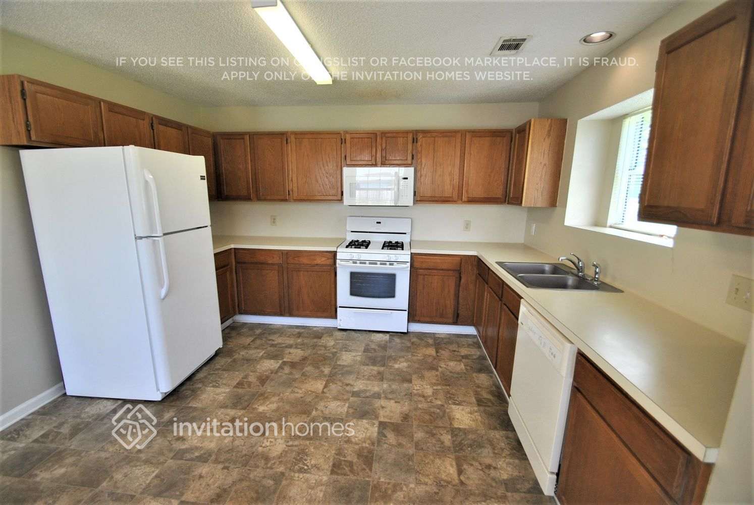 Building Photo - 40 Carrera Rd