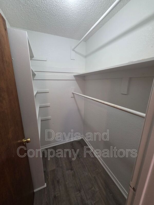 Building Photo - 4422 Fairgate Dr