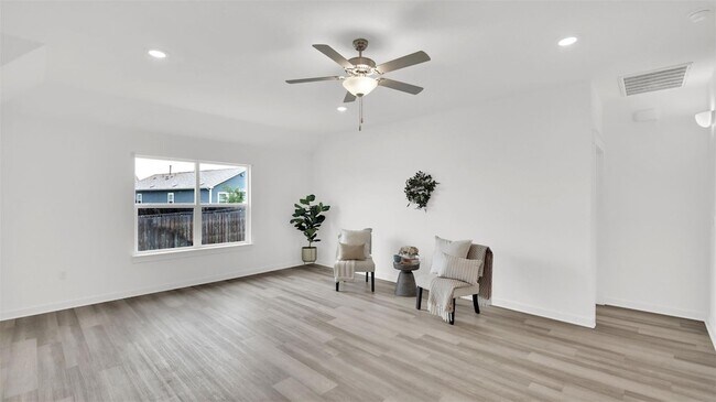 Building Photo - 15500 Pewter Luster Cv